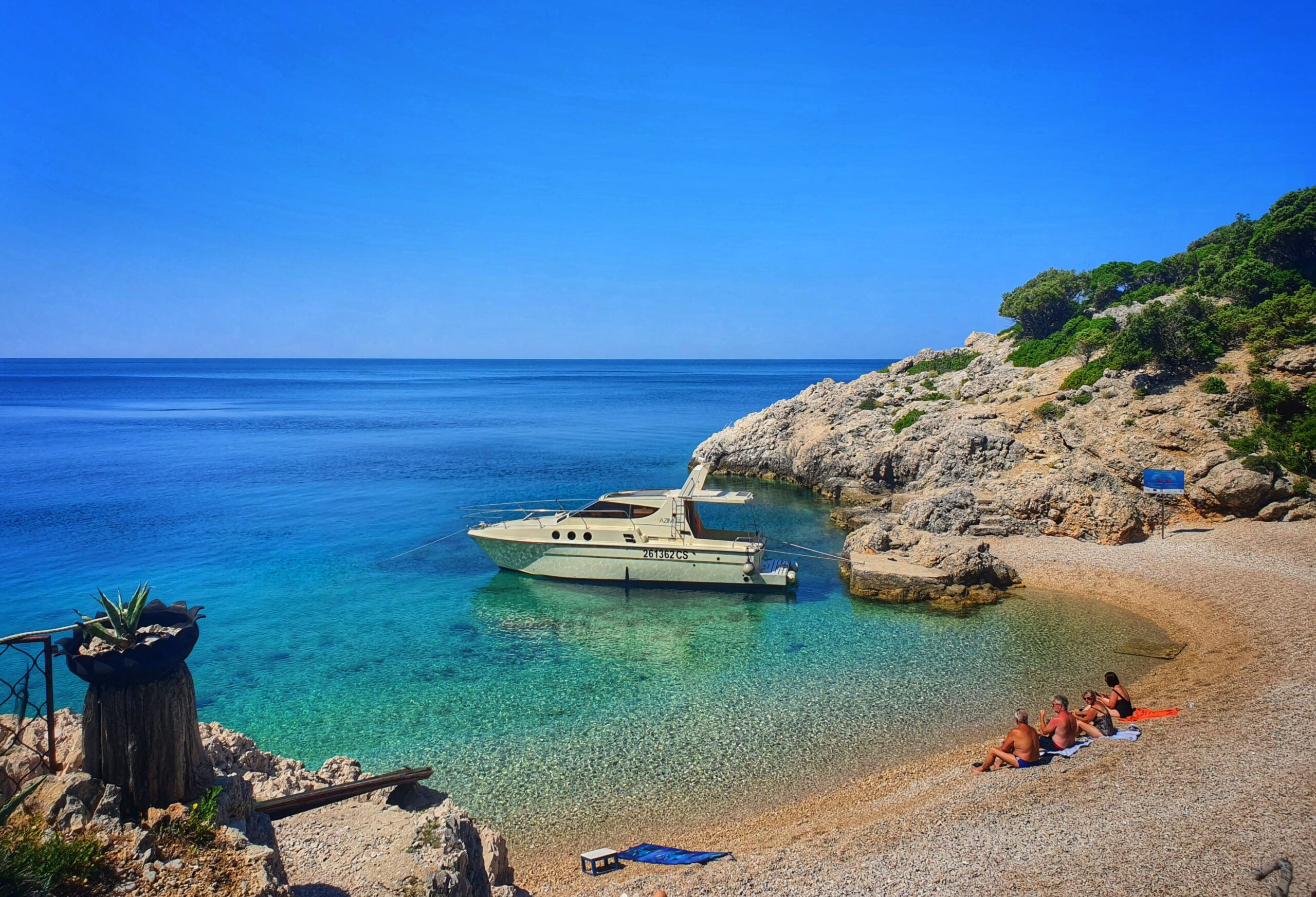 Chorwacja off-grid: Rodzinna wyprawa Back to Nature starym Oplem przez wybrzeże Adriatyku i wyspę Cres.