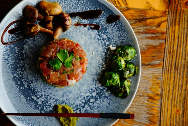 Styl żywienia Protokół Vedant cretan fuel tatar z tuńczyka na guacamole